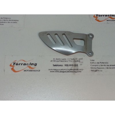 ref: 9286 suzuki gsxr600/750 2006-2007 embellecedor estribera delantera derecha ref: 9286 suzuki gsxr600/750 2006-2007 embellecedor estribera delantera derecha